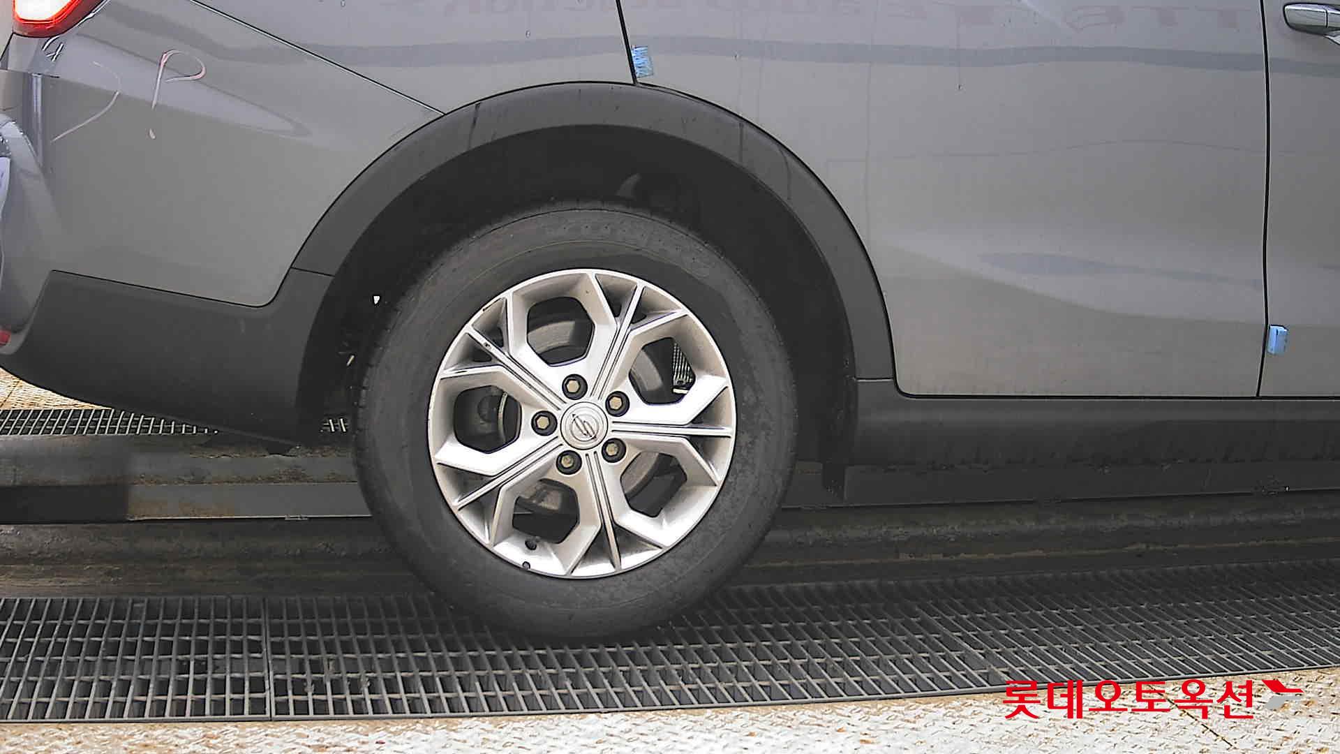 SsangYong Tivoli Air id 3810006 из Кореи 24