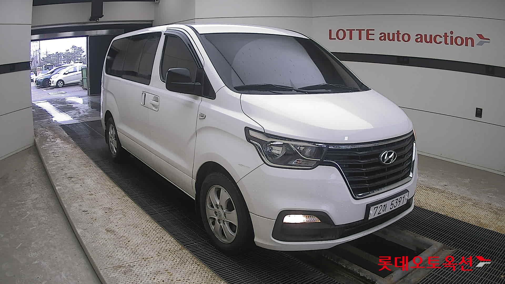 Hyundai Grand Starex 2021 Creamy White из Кореи, фото 2