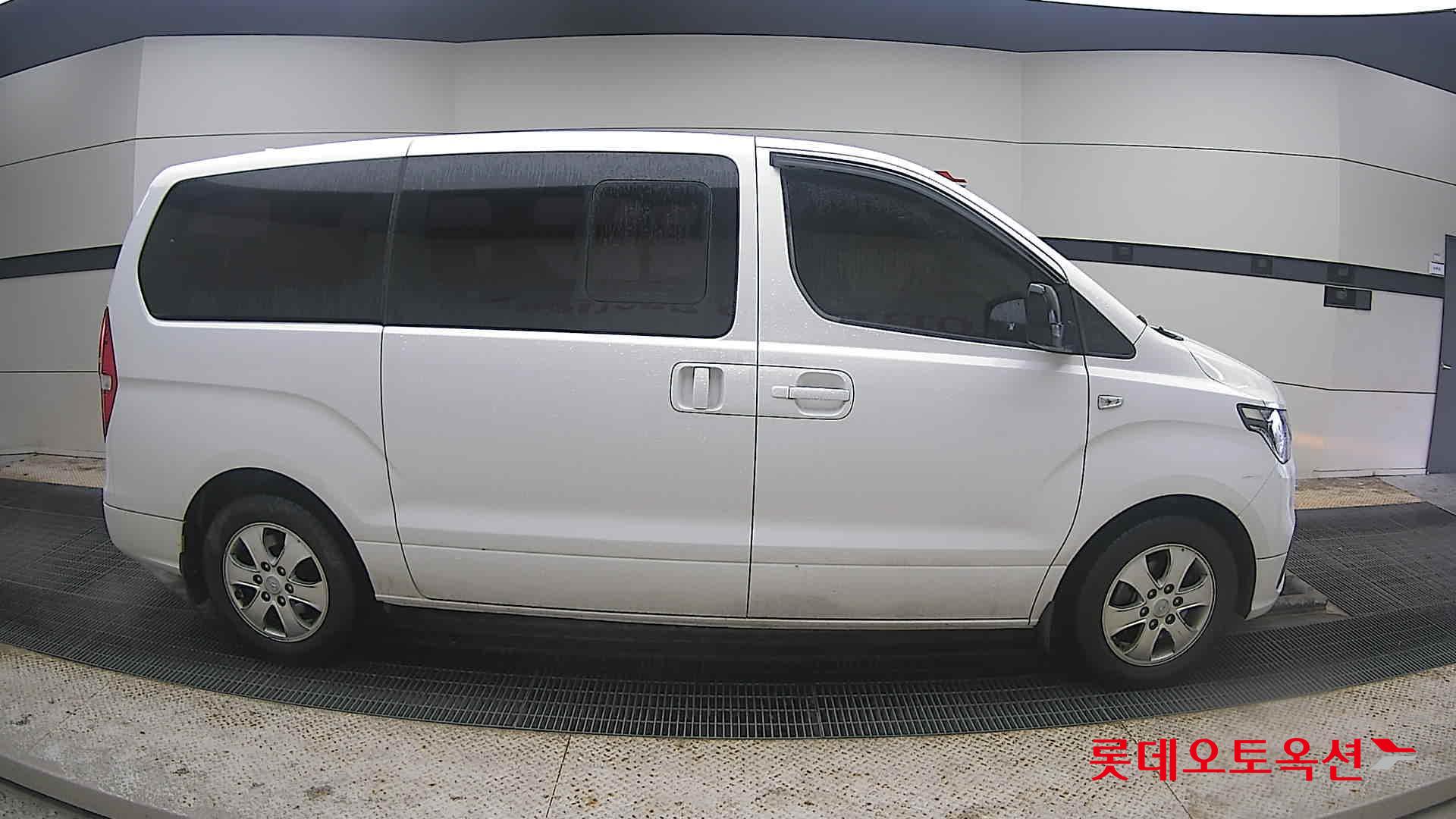 Hyundai Grand Starex 2021 Creamy White из Кореи, фото 3