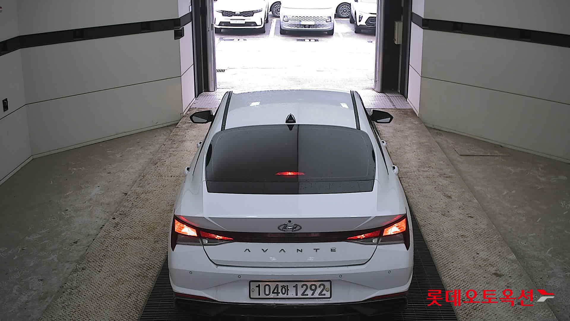 Hyundai Avante 2021 Polar White из Кореи, фото 5