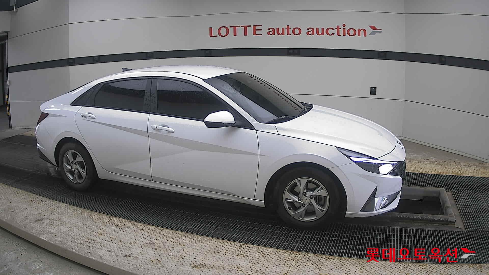 Hyundai Avante id 3809887 из Кореи 17
