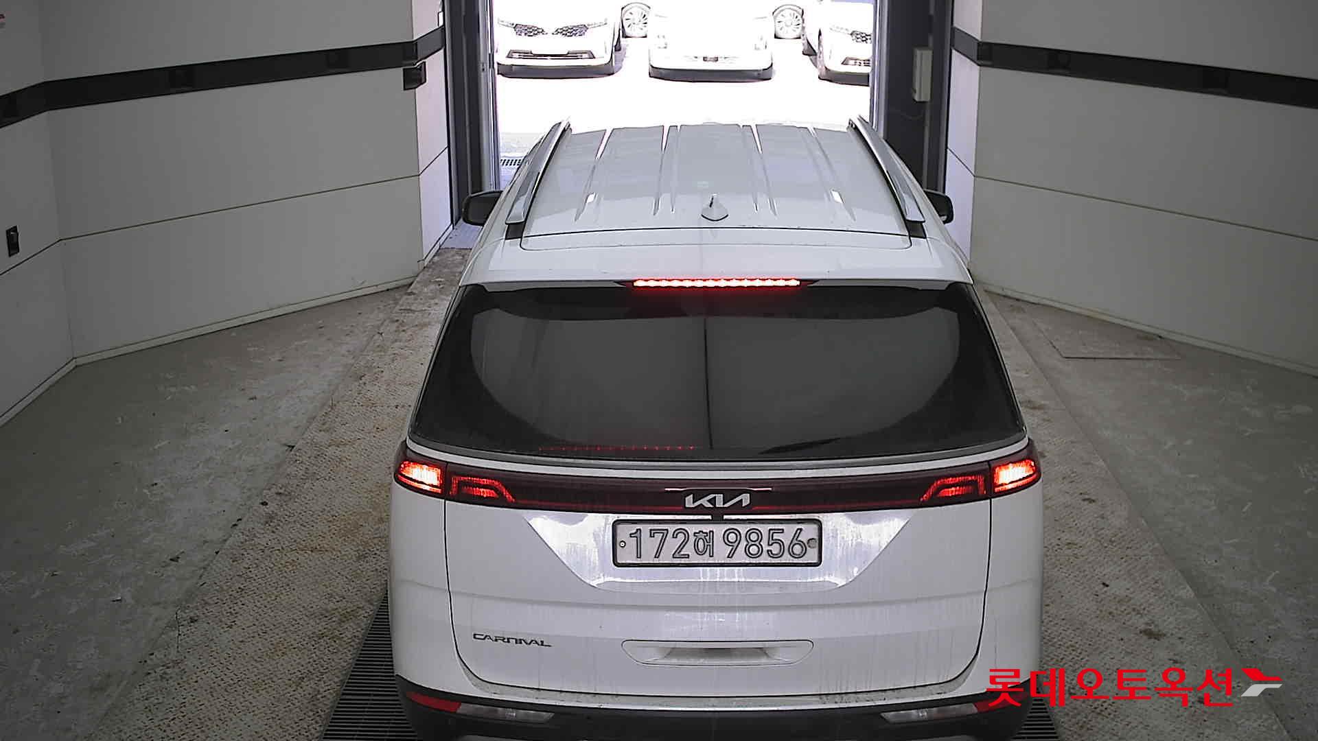 Kia Carnival 2023 Snow White Pearl (optional) из Кореи, фото 5