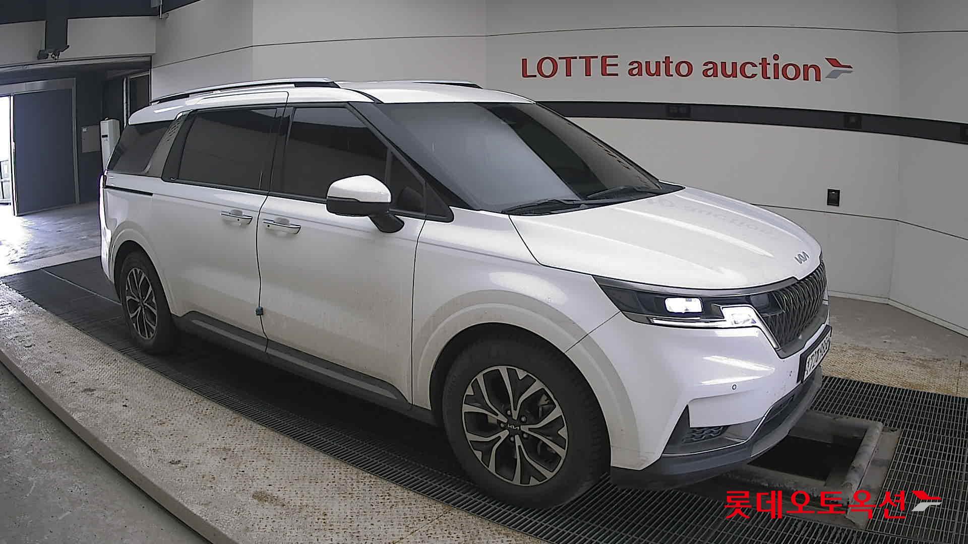 Kia Carnival id 3803765 из Кореи 16