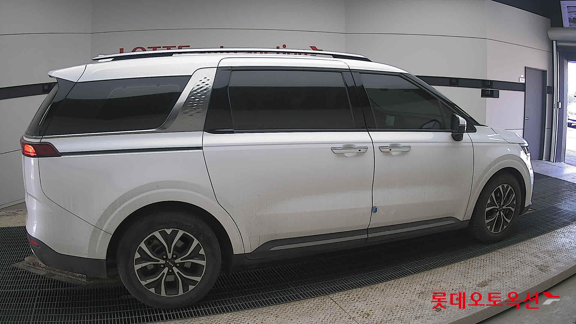 Kia Carnival id 3803765 из Кореи 18