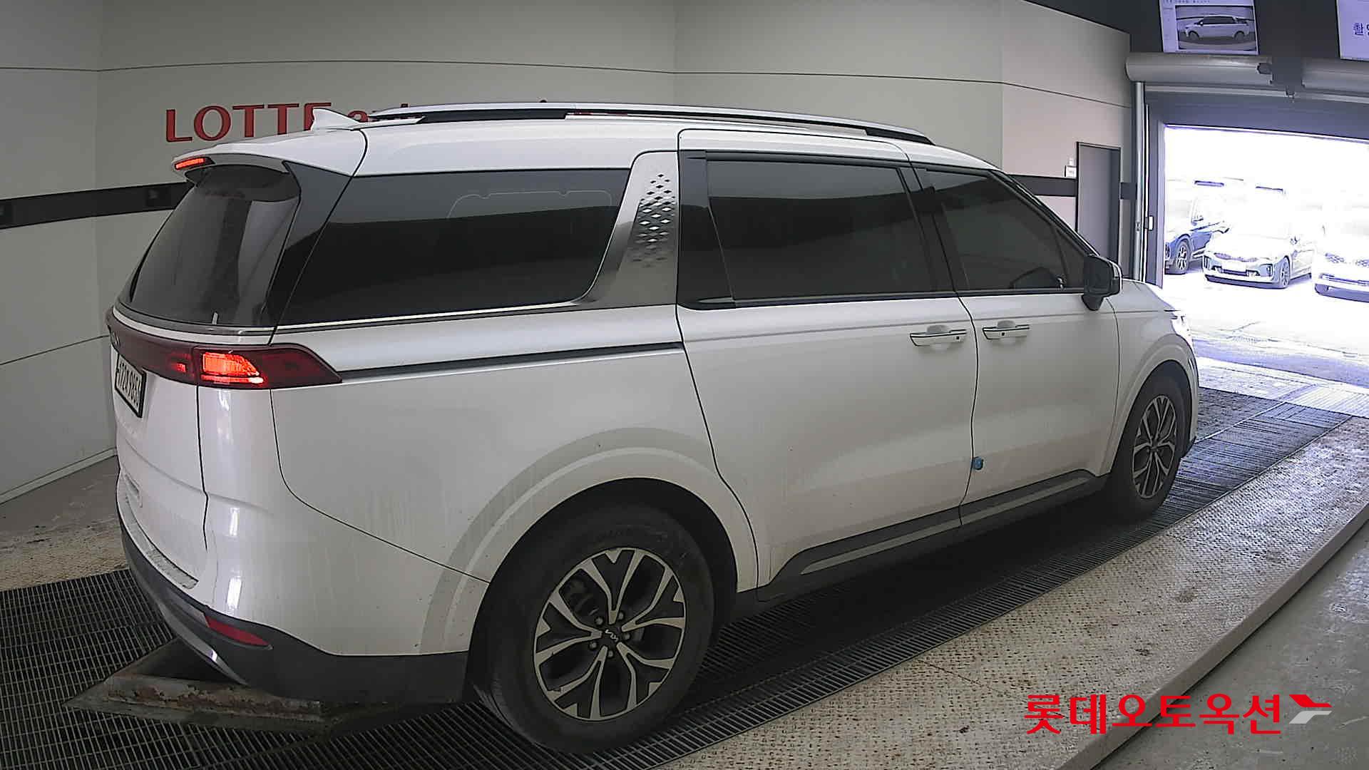 Kia Carnival id 3803765 из Кореи 19