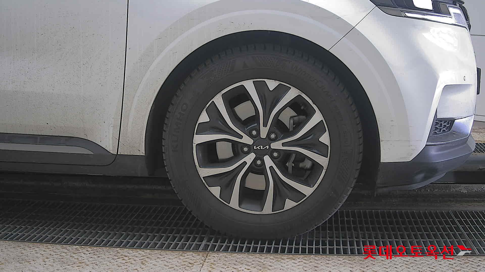 Kia Carnival id 3803765 из Кореи 23