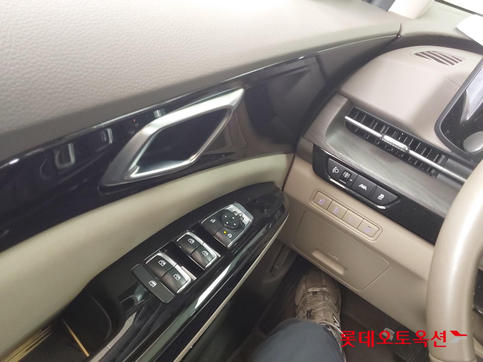 Kia Carnival id 3803765 из Кореи 28