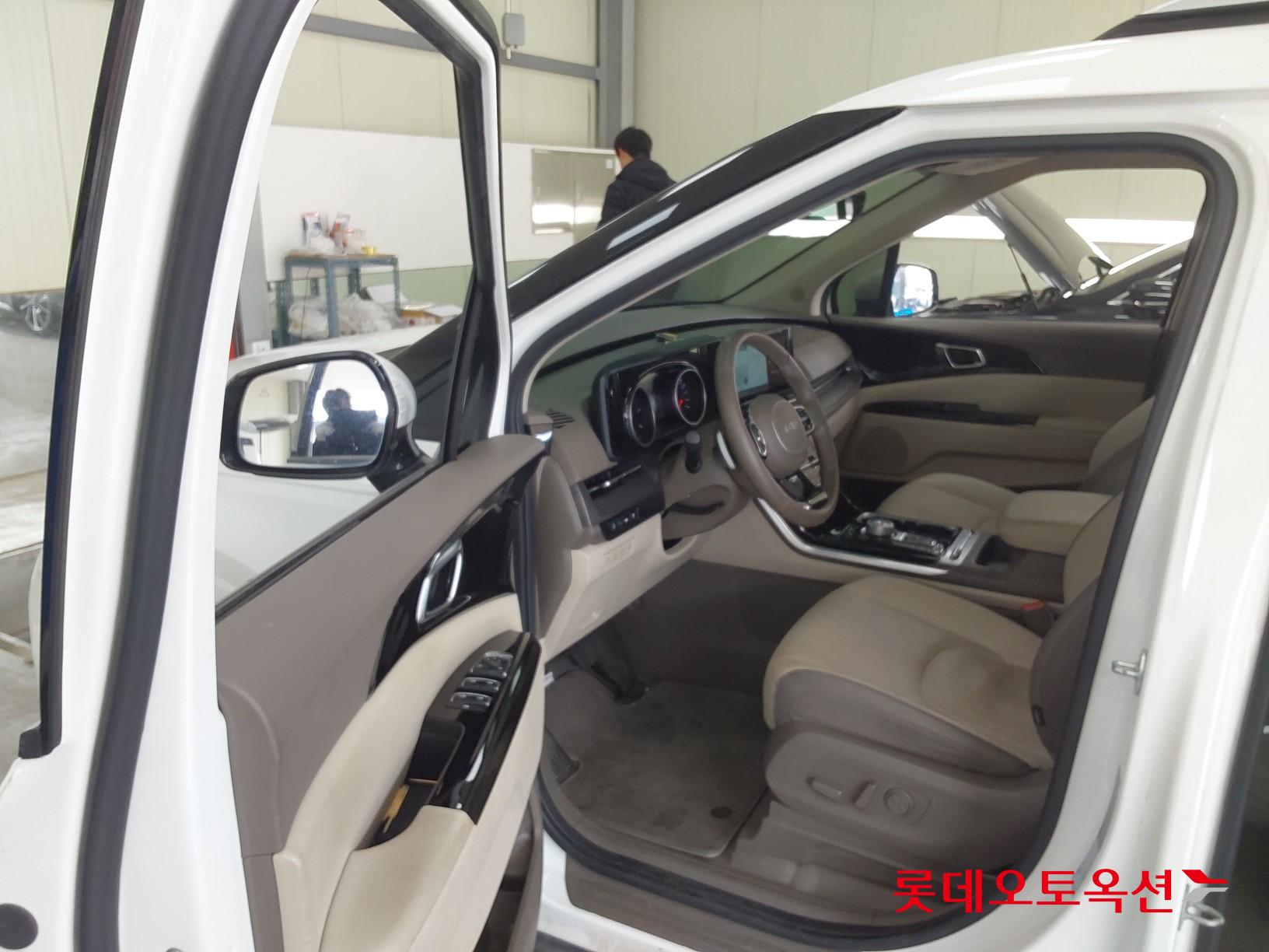 Kia Carnival id 3803765 из Кореи 36