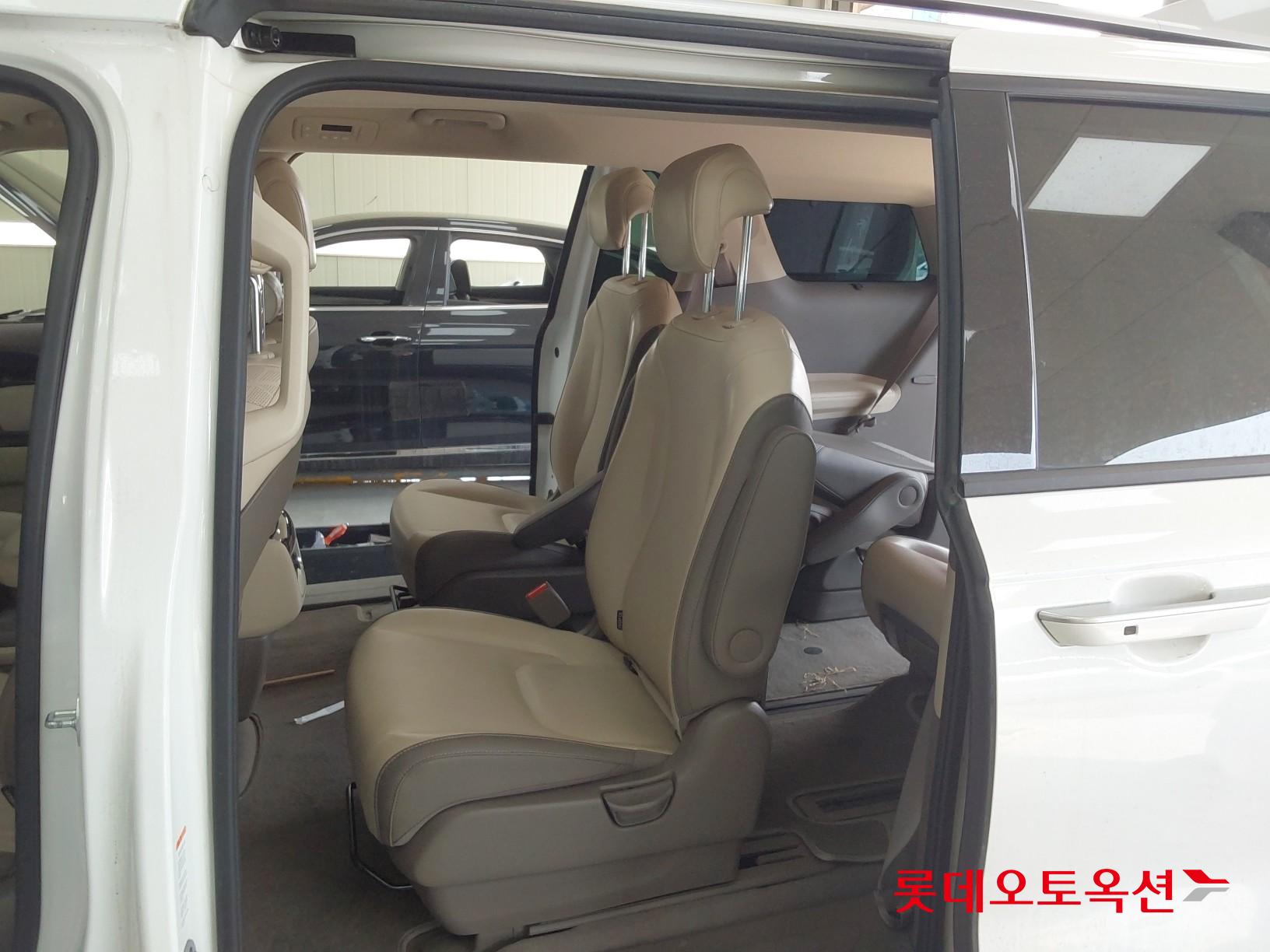 Kia Carnival id 3803765 из Кореи 37