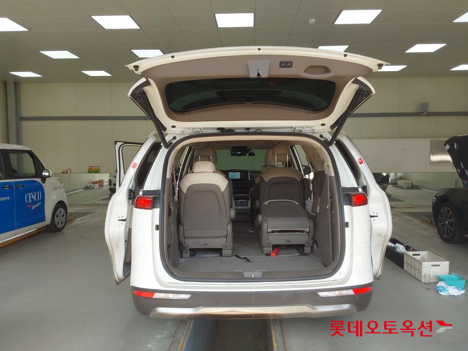 Kia Carnival id 3803765 из Кореи 38