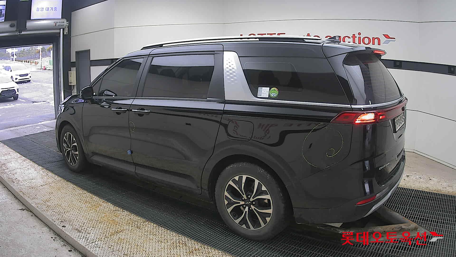 Kia Carnival id 3809951 из Кореи 10