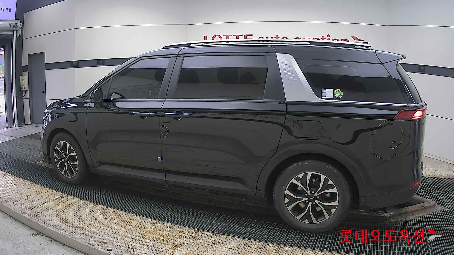 Kia Carnival id 3809951 из Кореи 11