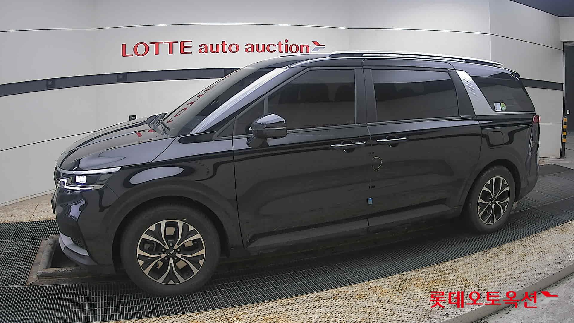 Kia Carnival id 3809951 из Кореи 12