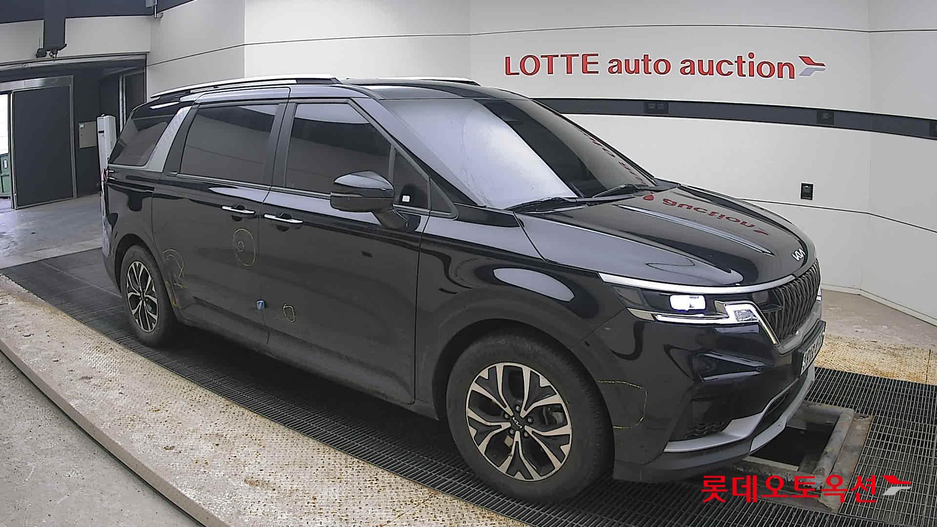 Kia Carnival id 3809951 из Кореи 16