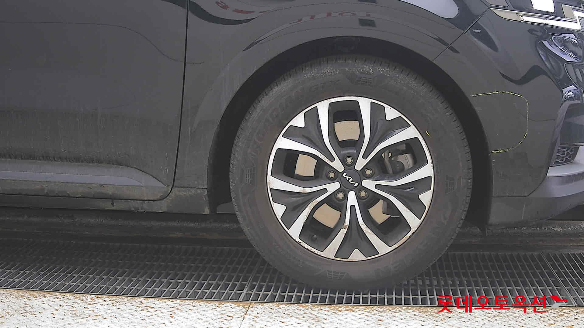 Kia Carnival id 3809951 из Кореи 23