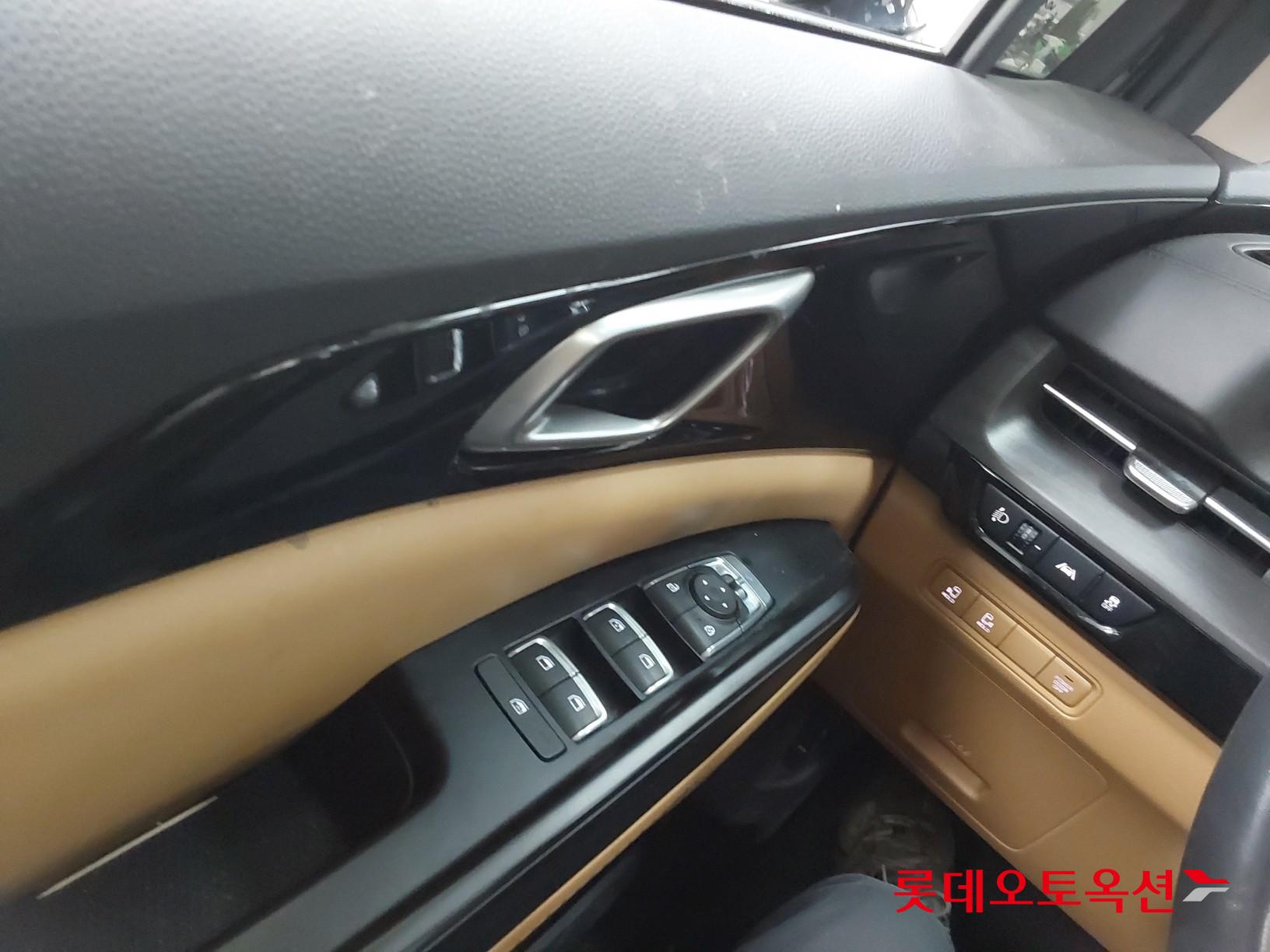 Kia Carnival id 3809951 из Кореи 28