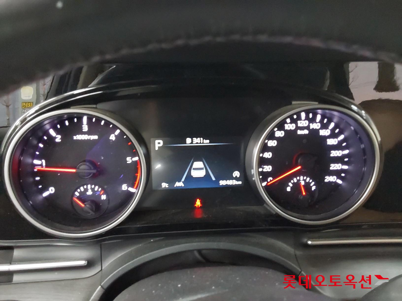 Kia Carnival id 3809951 из Кореи 30