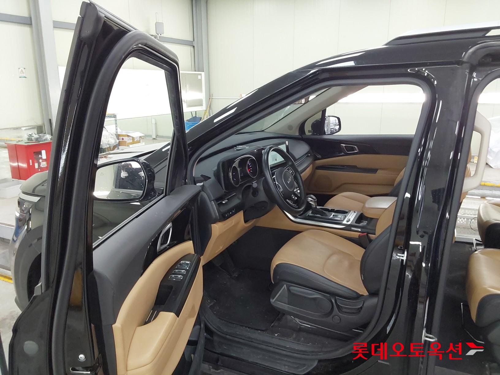 Kia Carnival id 3809951 из Кореи 36