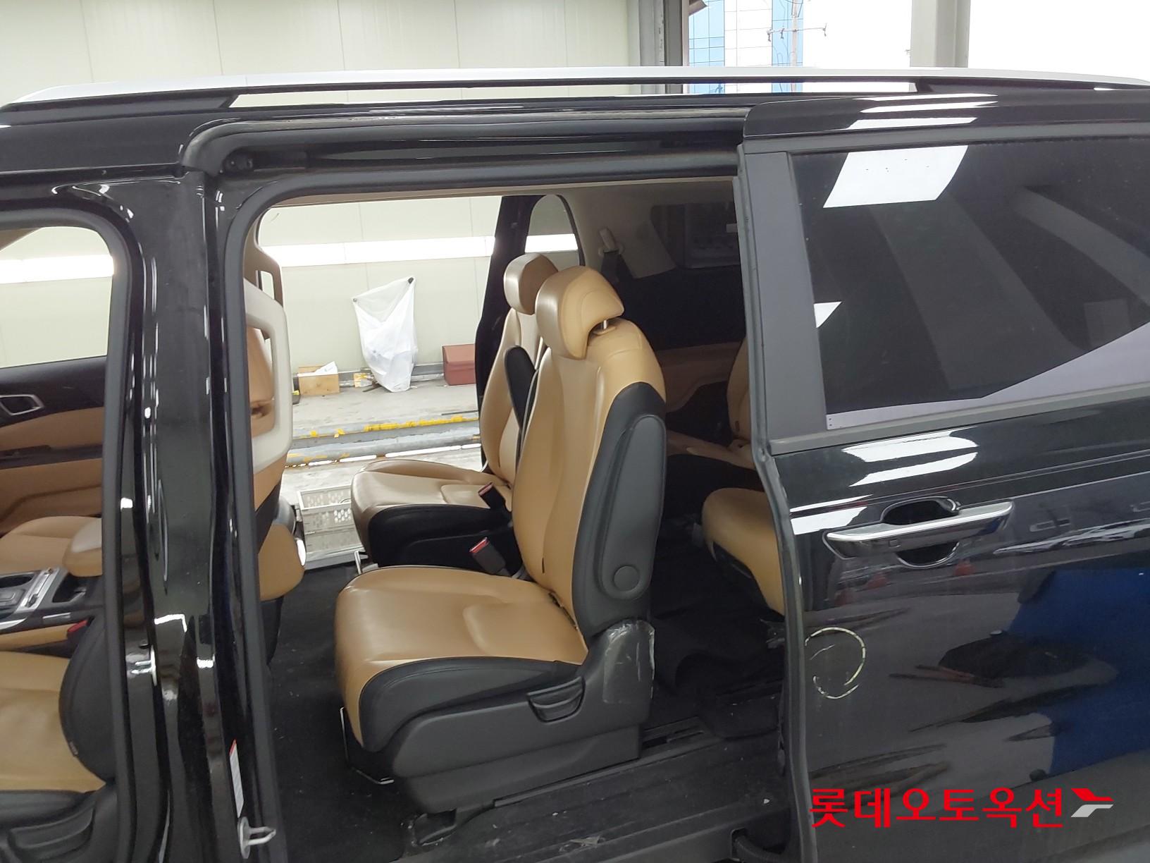 Kia Carnival id 3809951 из Кореи 37