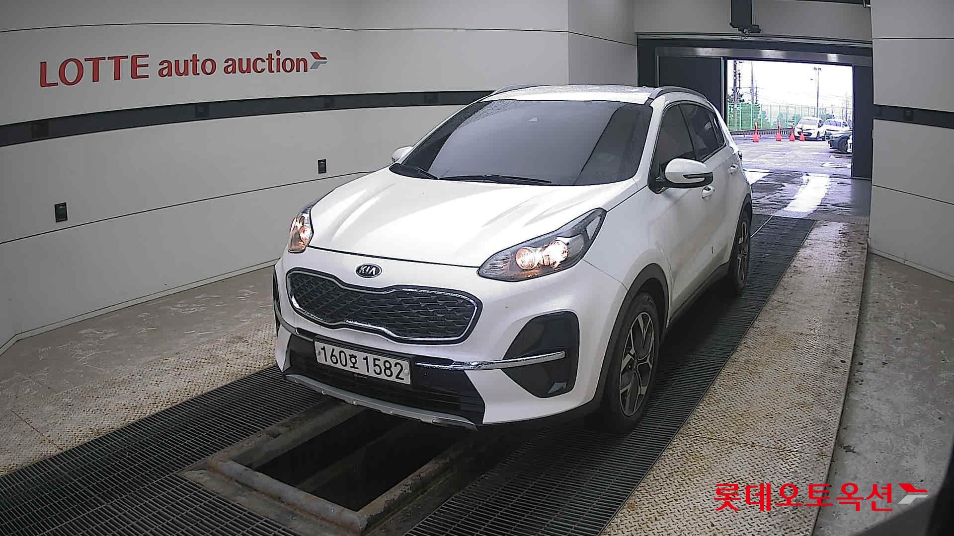 Kia Sportage 2021 Snow White Pearl (optional) из Кореи