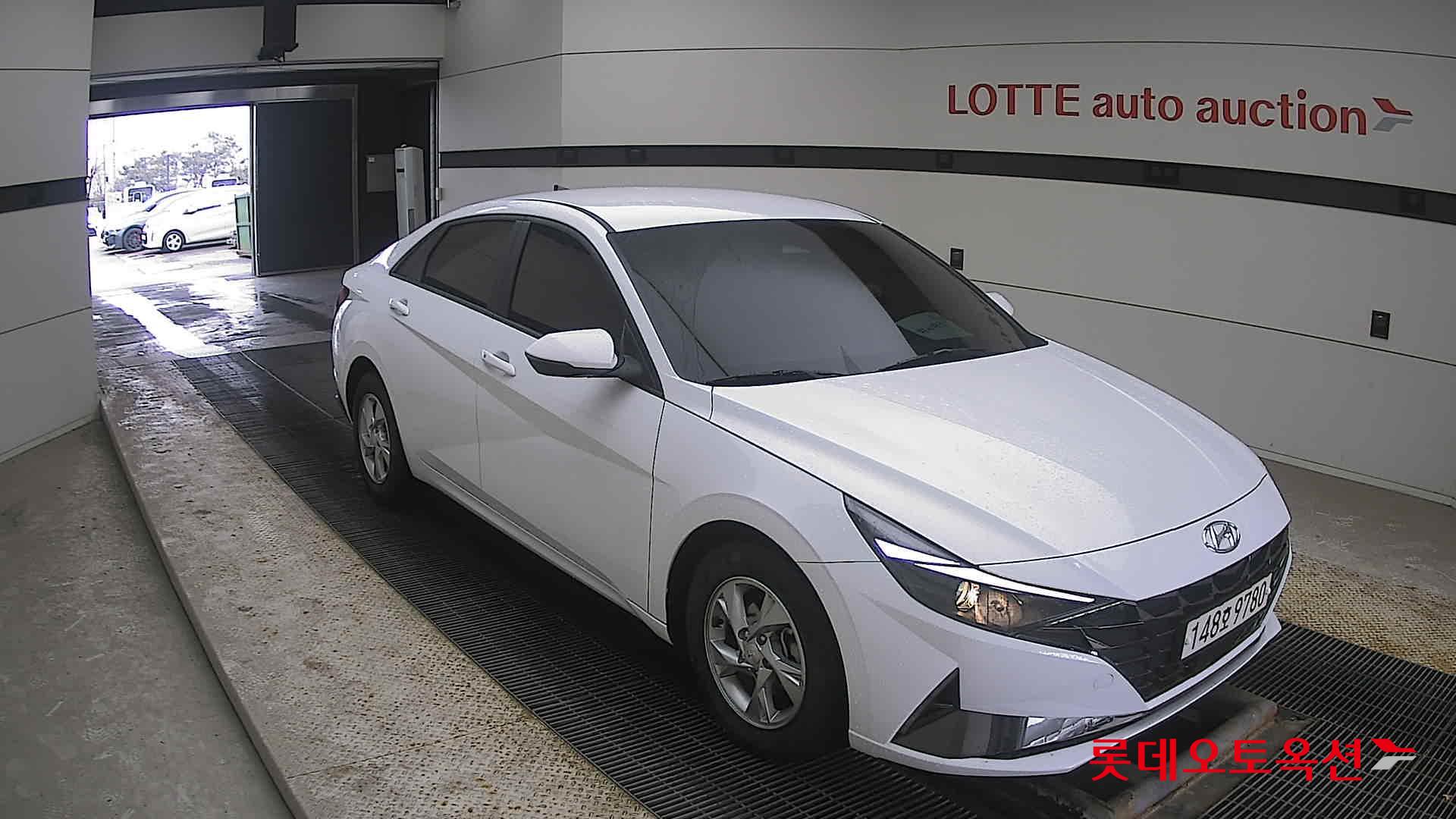 Hyundai Avante 2021 Polar White из Кореи, фото 2