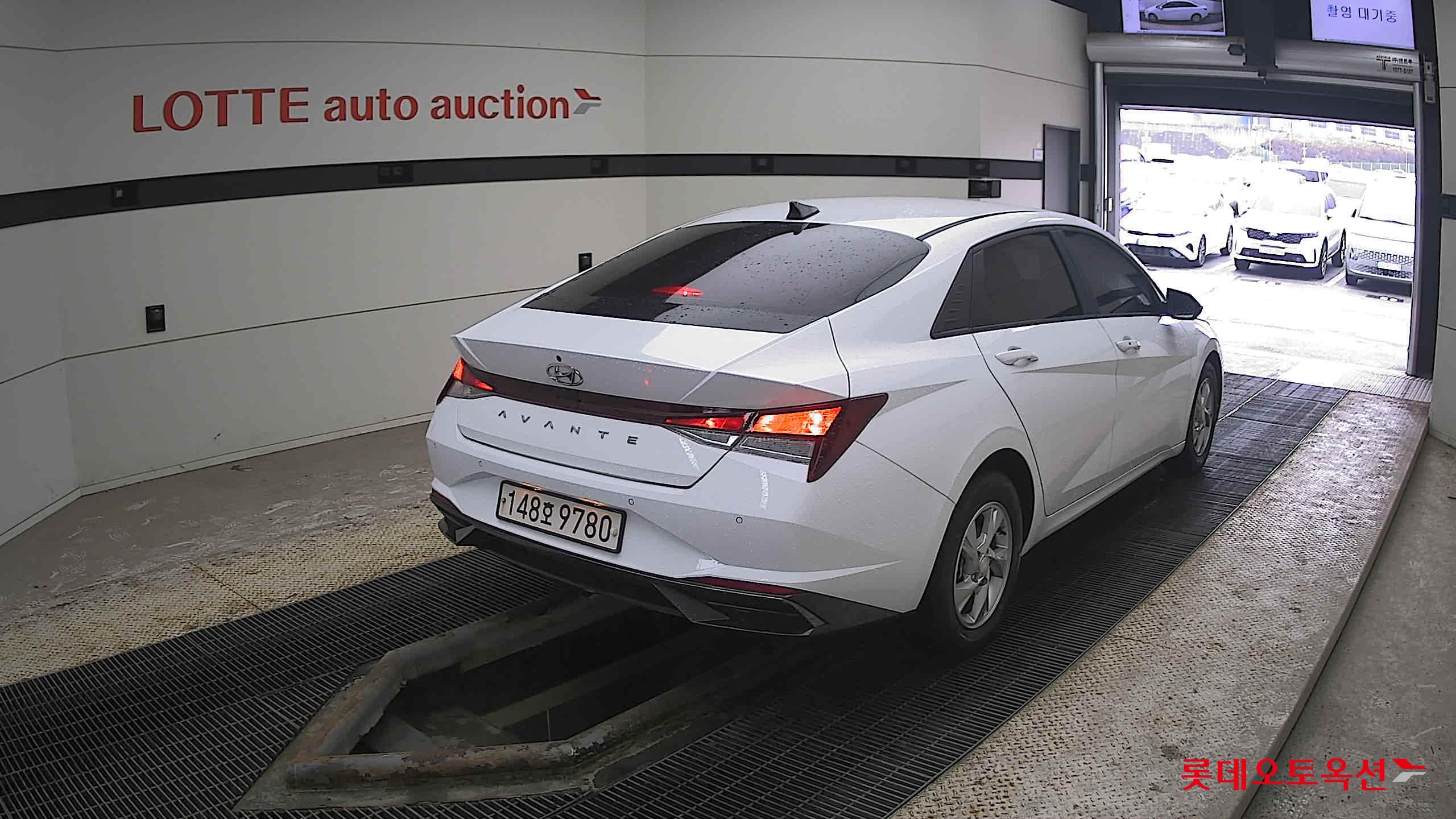 Hyundai Avante 2021 Polar White из Кореи, фото 4