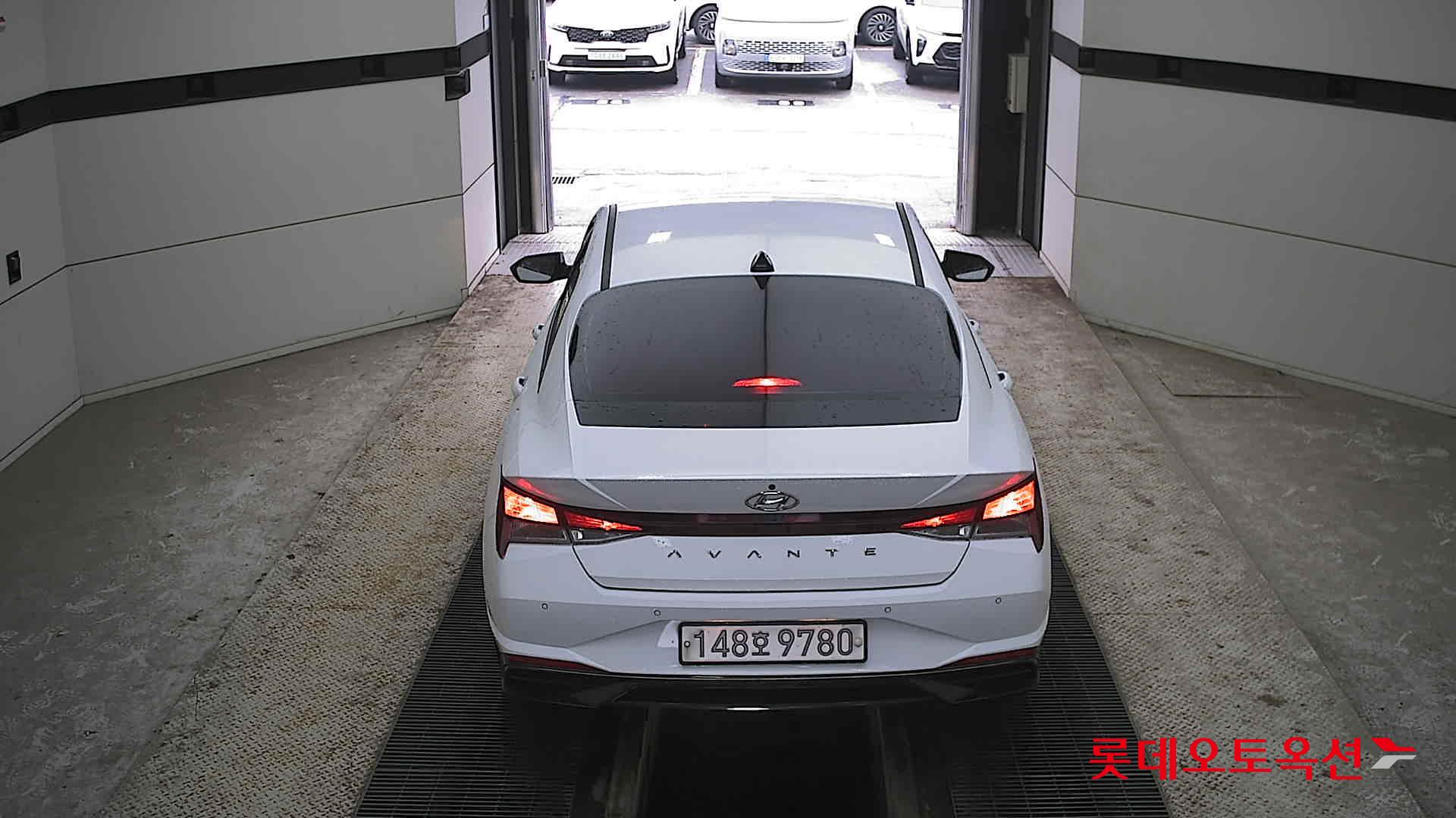 Hyundai Avante 2021 Polar White из Кореи, фото 5