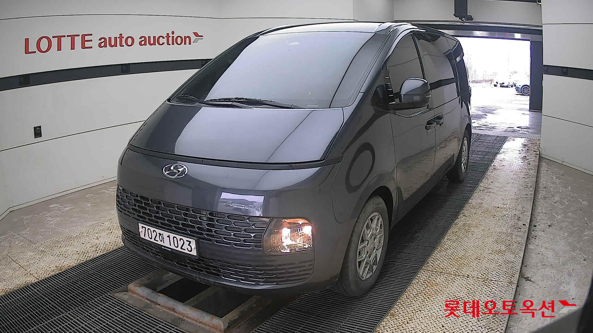 Hyundai Staria 2023 Graphite Grey Metallic из Кореи