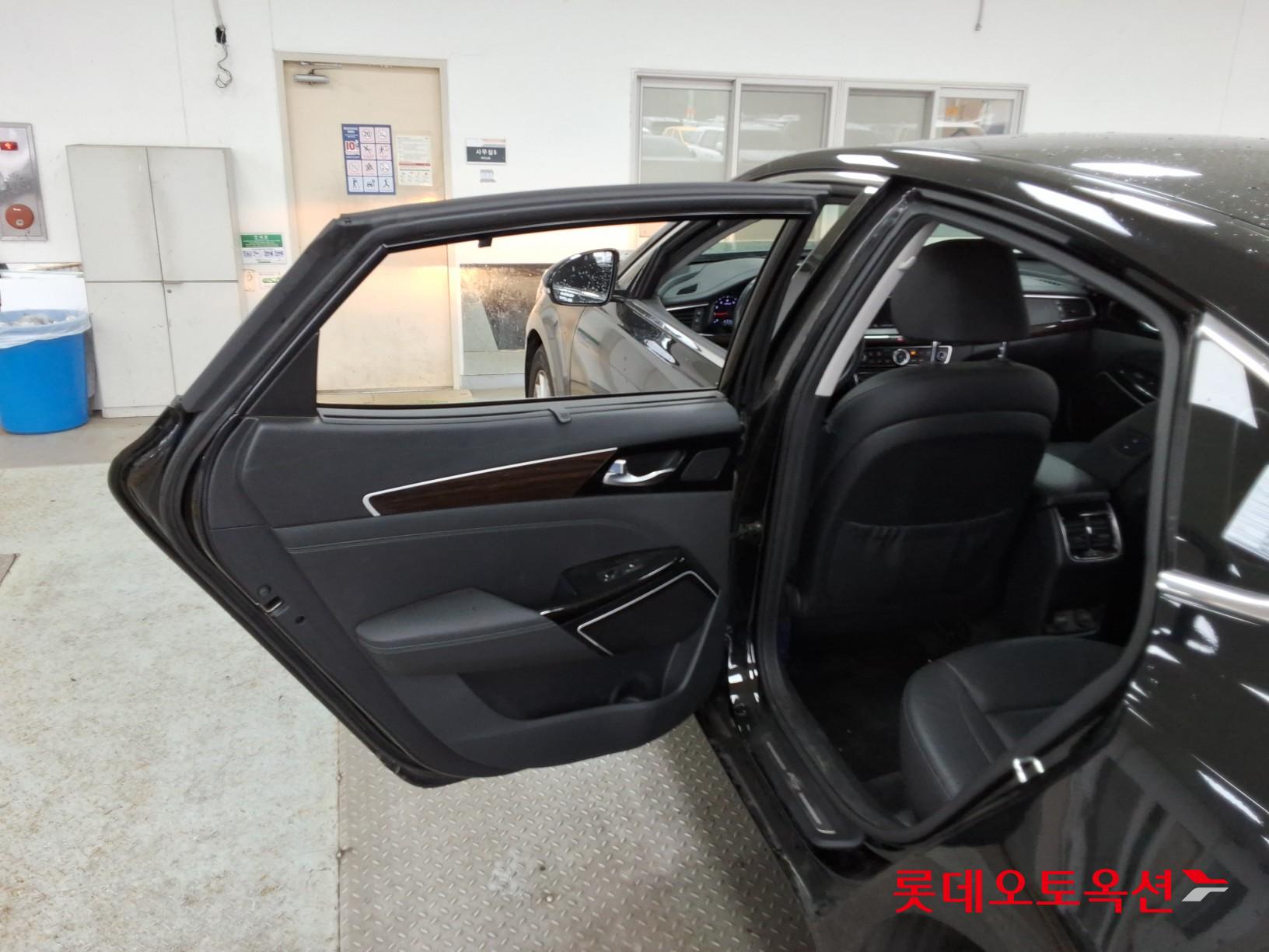 Kia K7 id 3809940 из Кореи 36