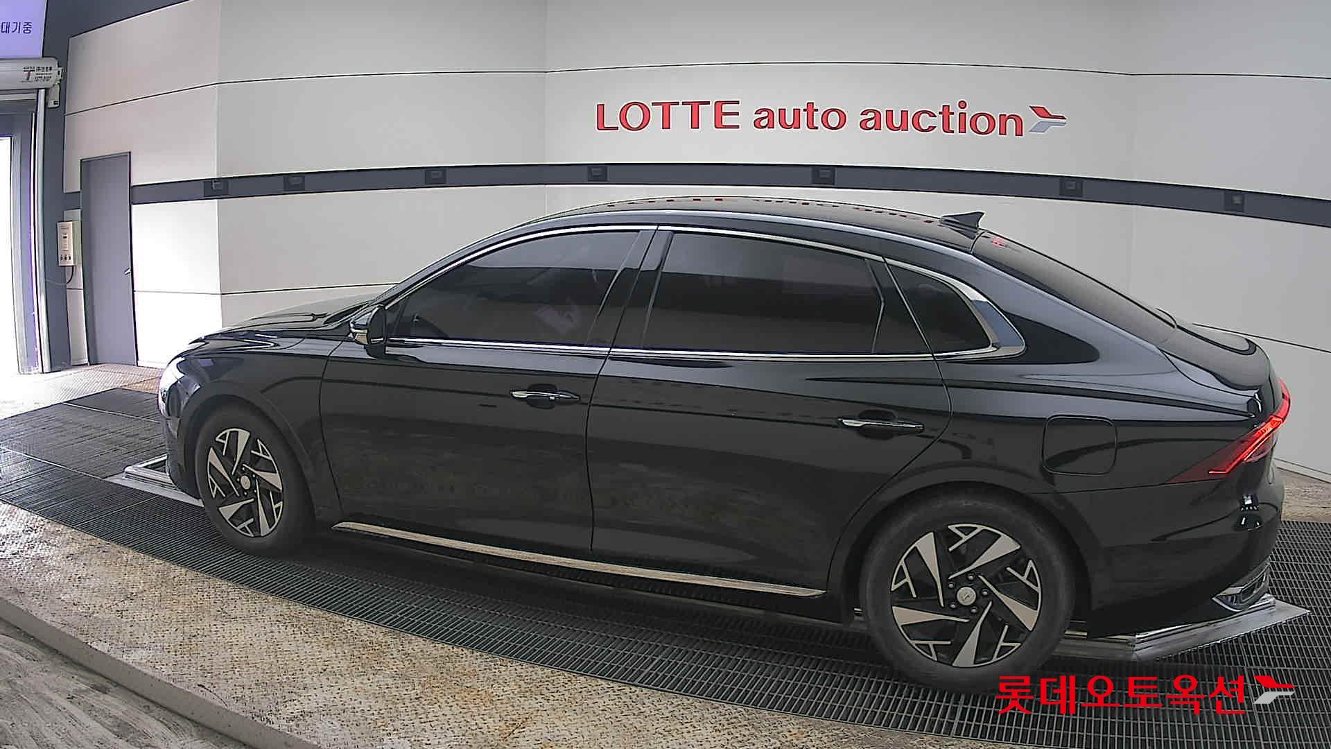 هيونداي أزيرا