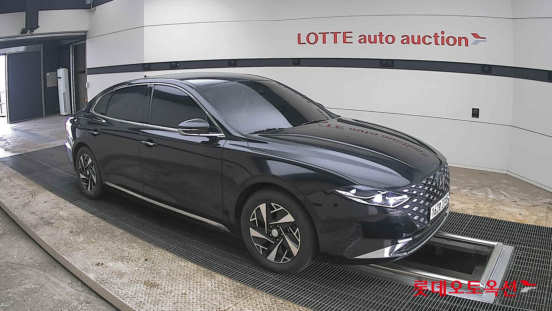 هيونداي أزيرا