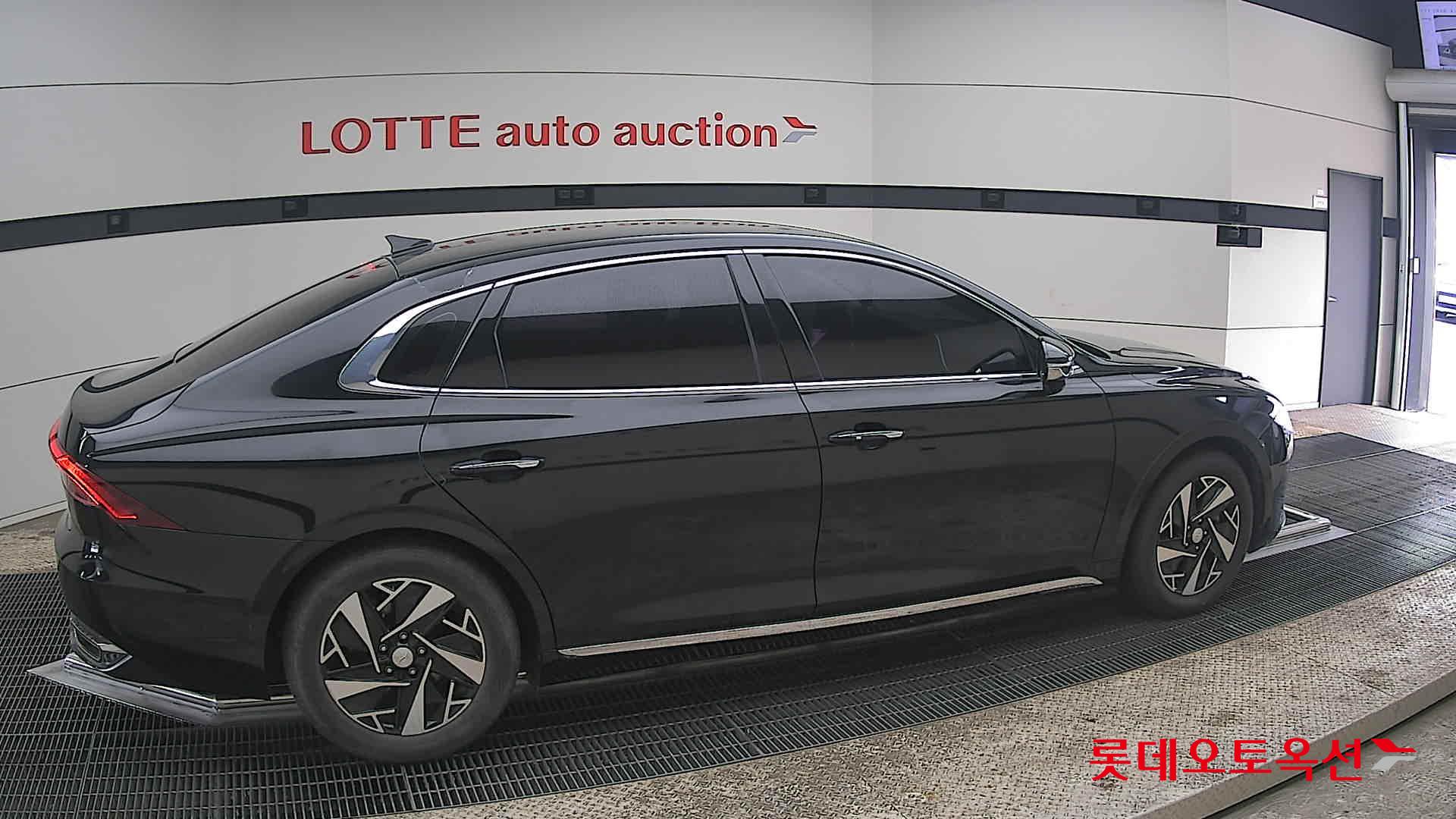 هيونداي أزيرا