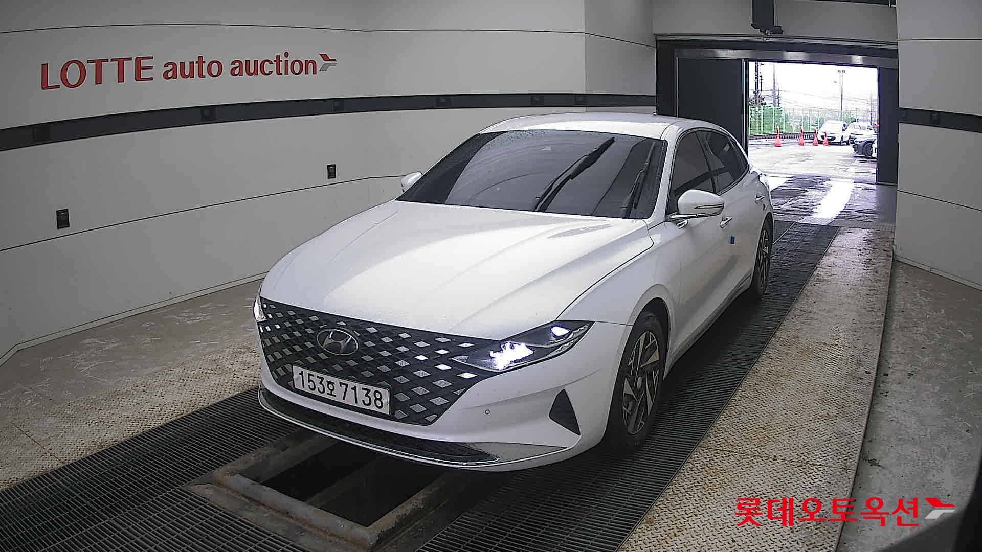 Hyundai Grandeur Hybrid 2021 White cream (optional) из Кореи