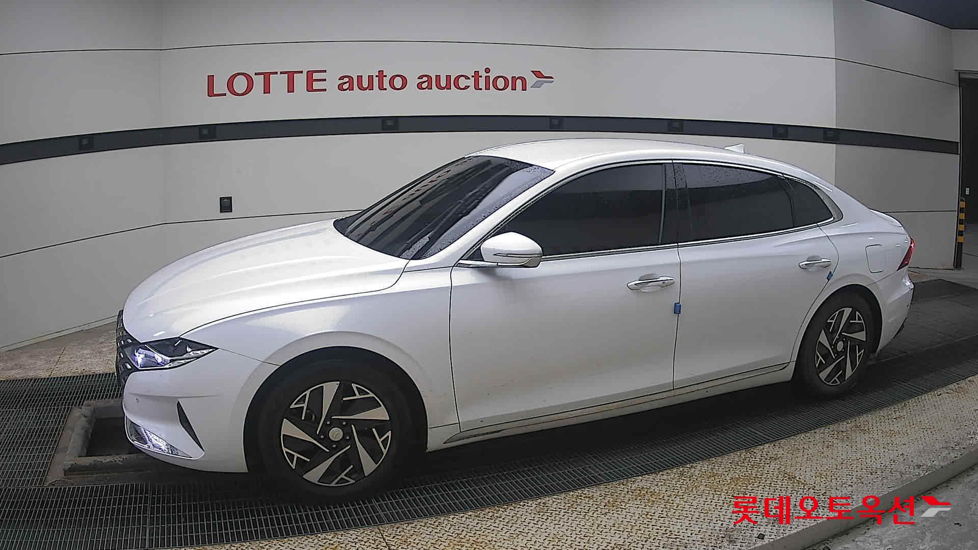 Hyundai Grandeur Hybrid id 3809893 из Кореи 12