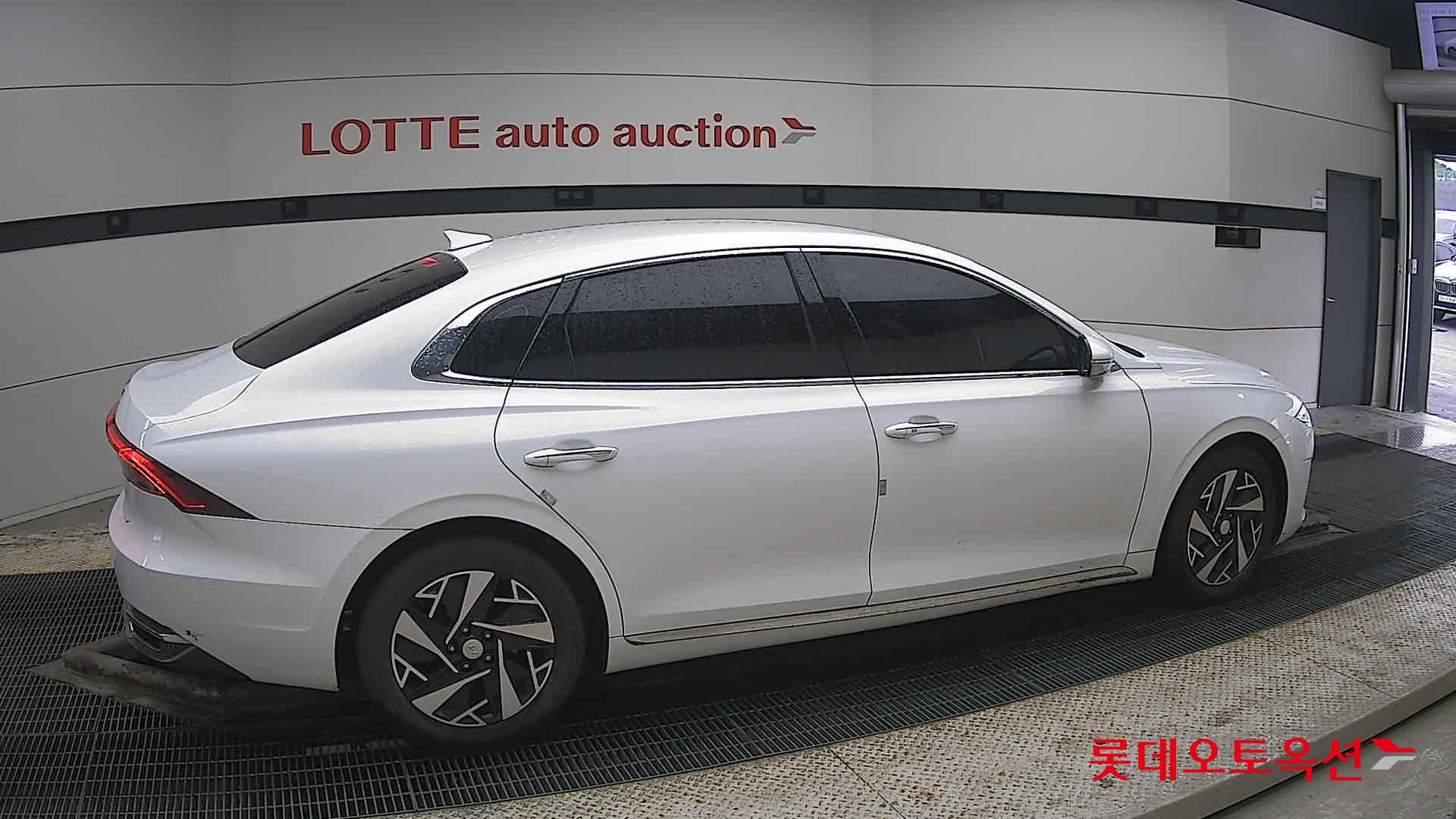 Hyundai Grandeur Hybrid id 3809893 из Кореи 18