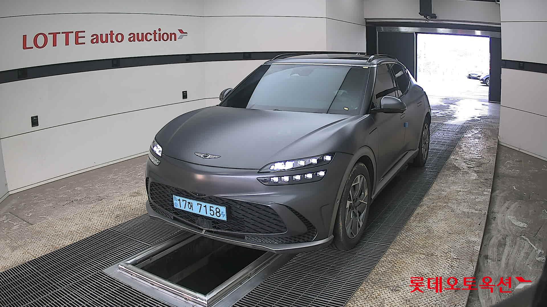 جينسس جي في 60