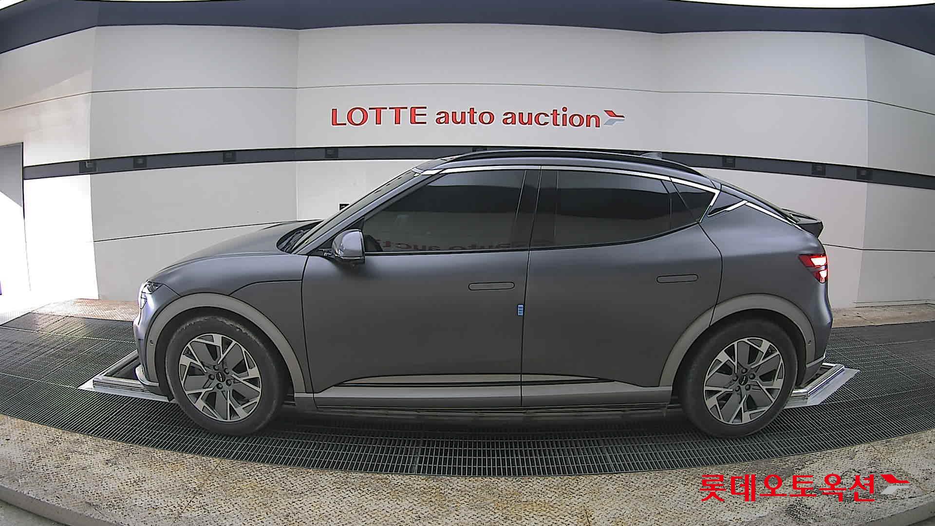 جينسس جي في 60