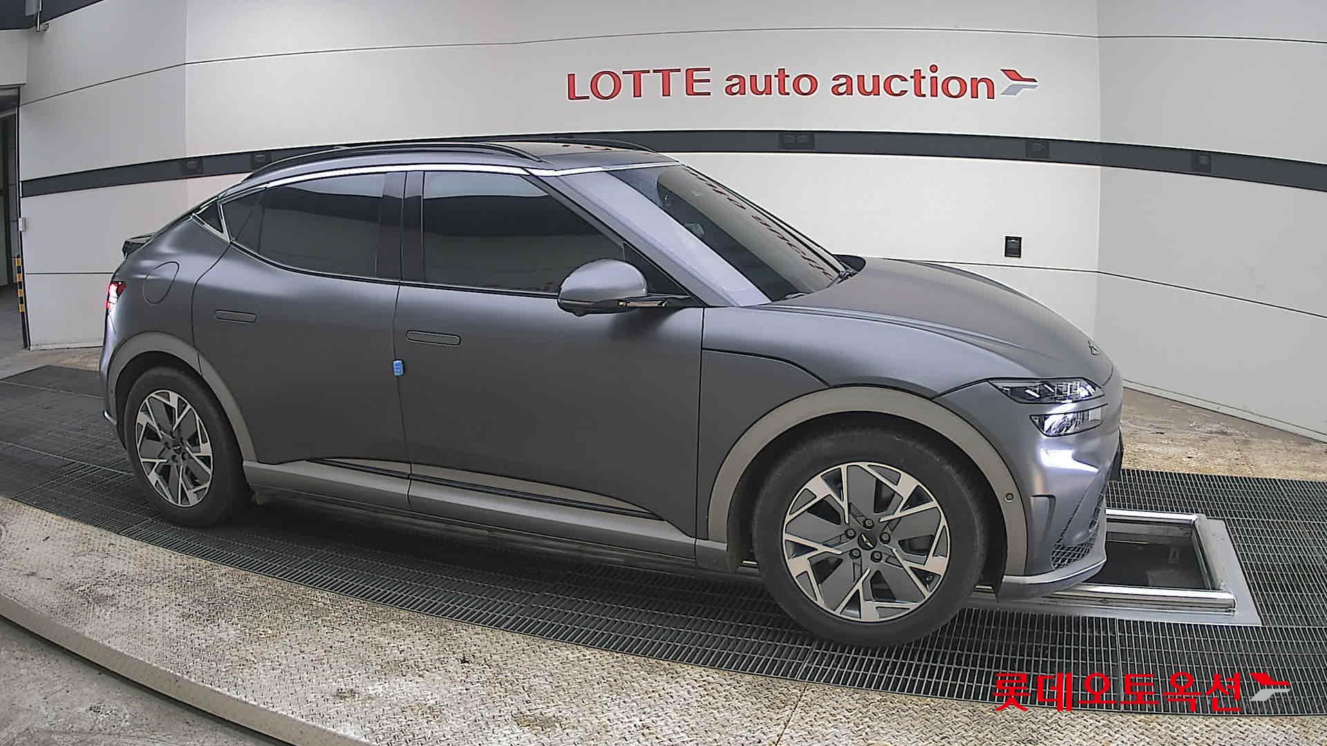 جينسس جي في 60