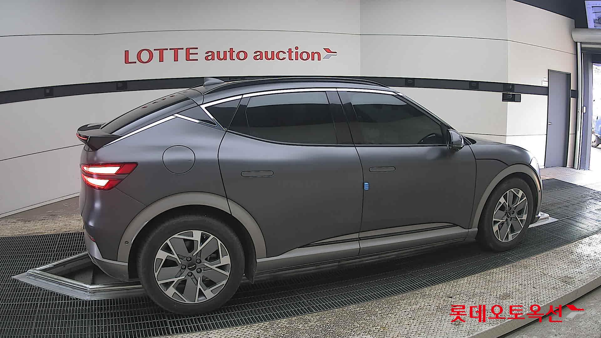 جينسس جي في 60