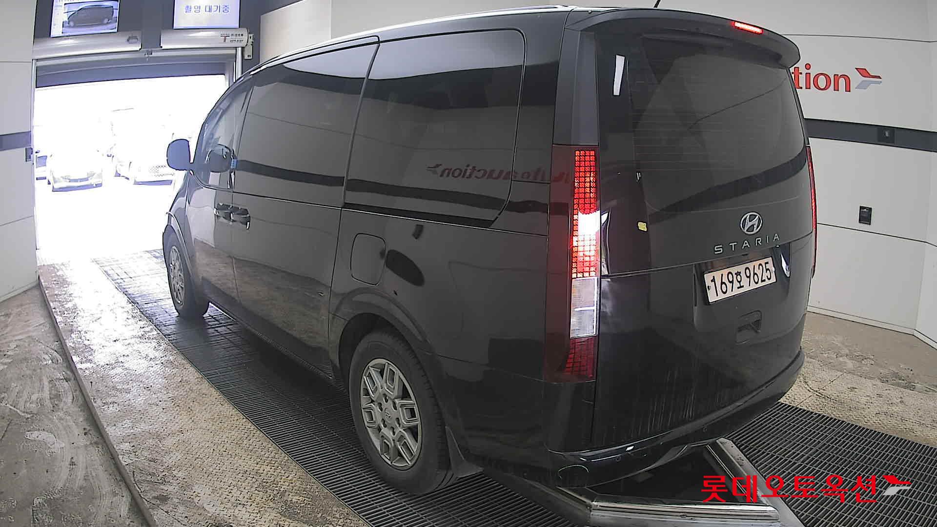 هيونداي ستاريا