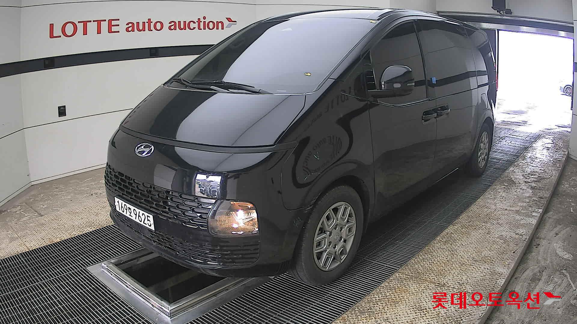 هيونداي ستاريا