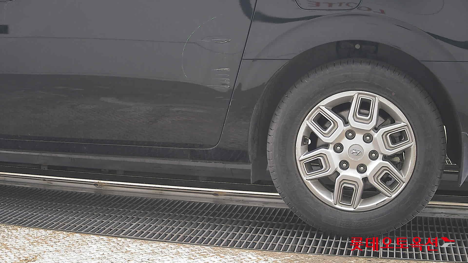 هيونداي ستاريا