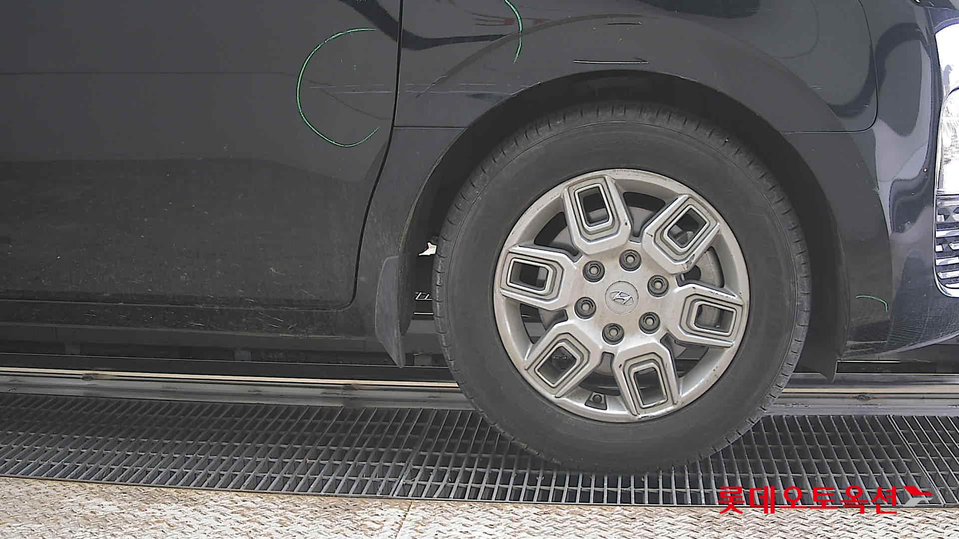 هيونداي ستاريا