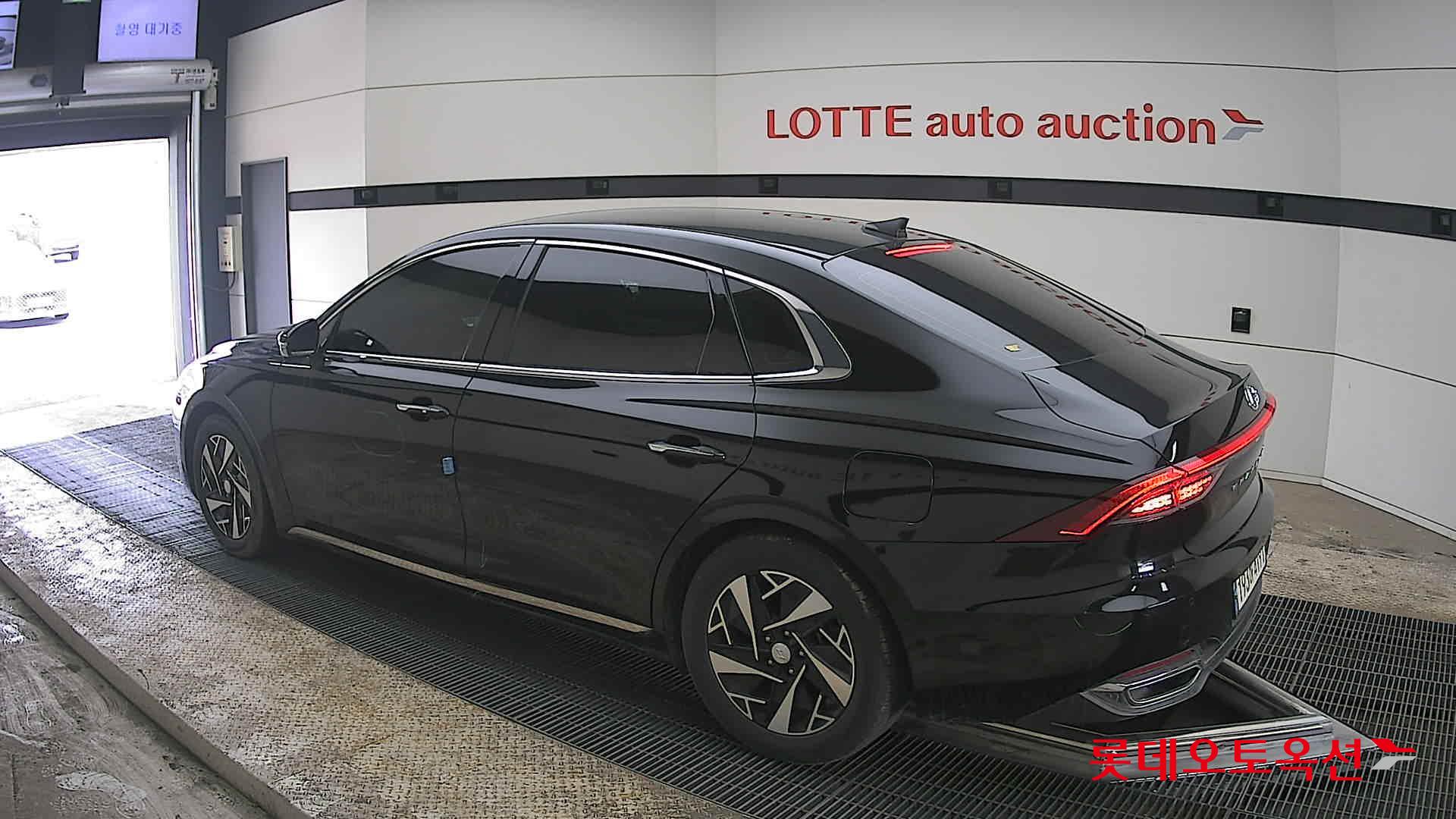 هيونداي أزيرا