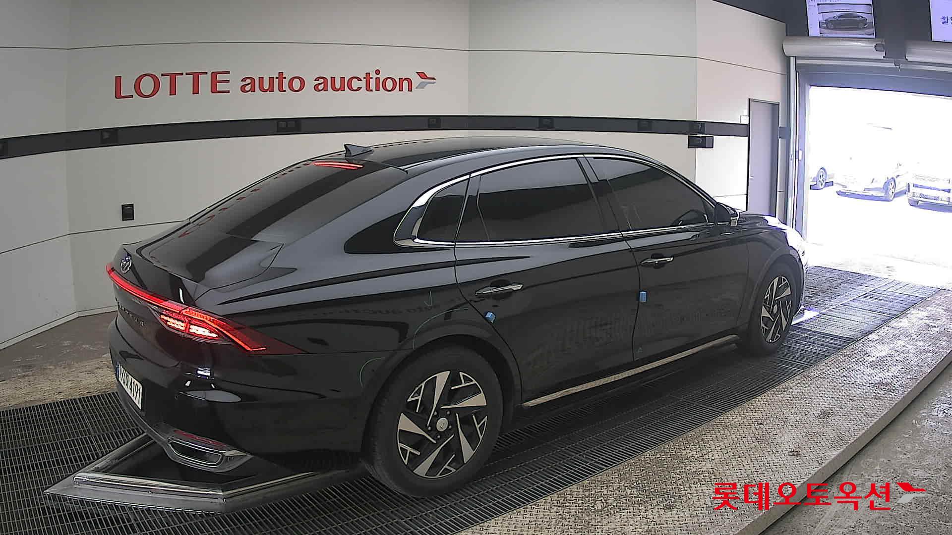 هيونداي أزيرا