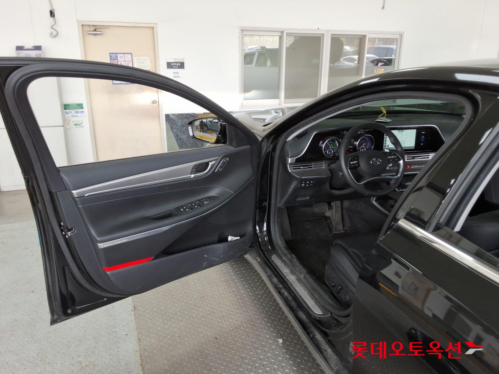 هيونداي أزيرا