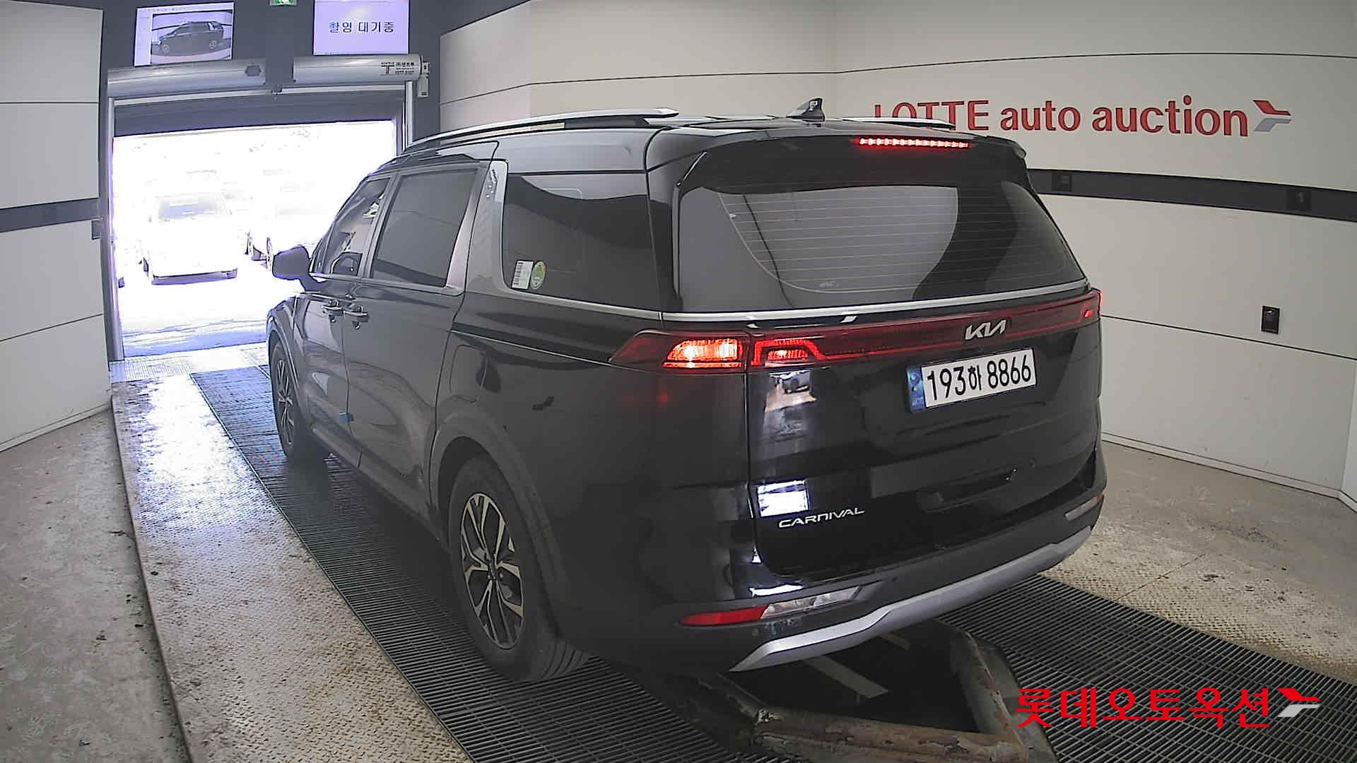 Kia Carnival id 3816397 из Кореи 9