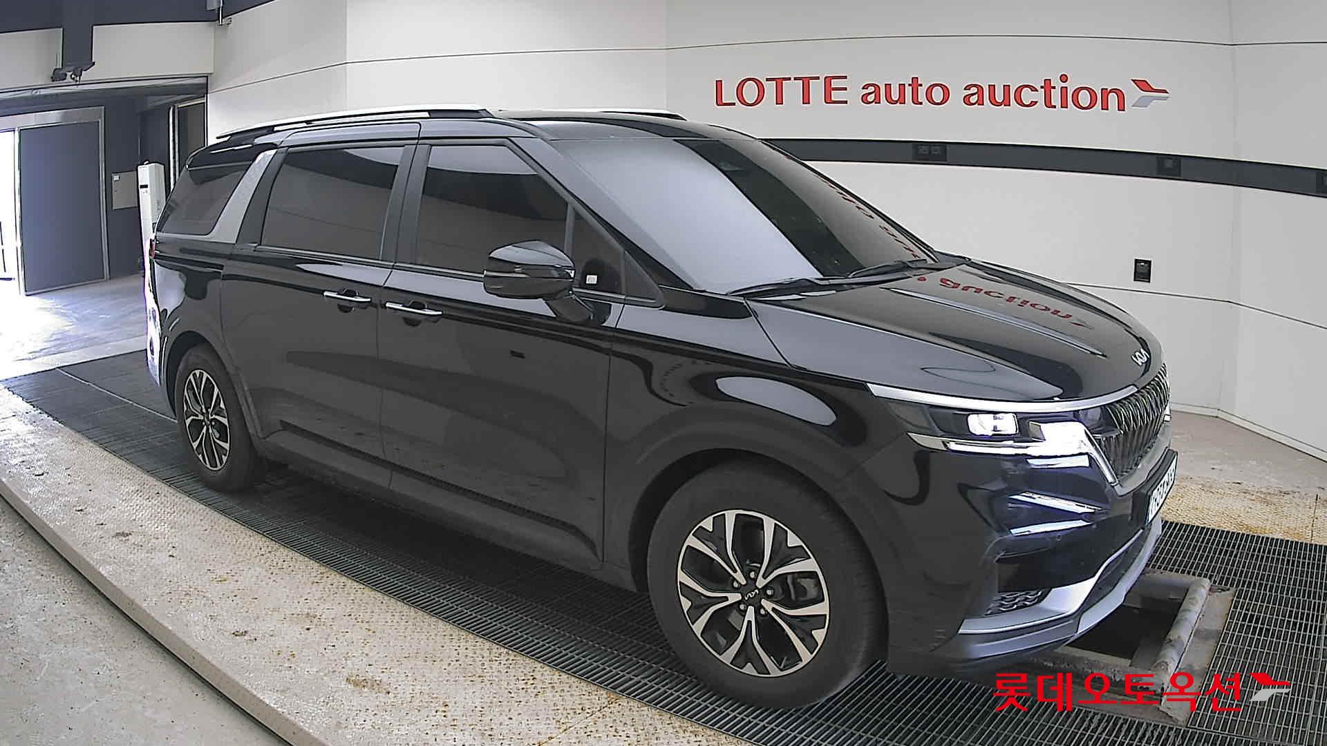 Kia Carnival id 3816397 из Кореи 16