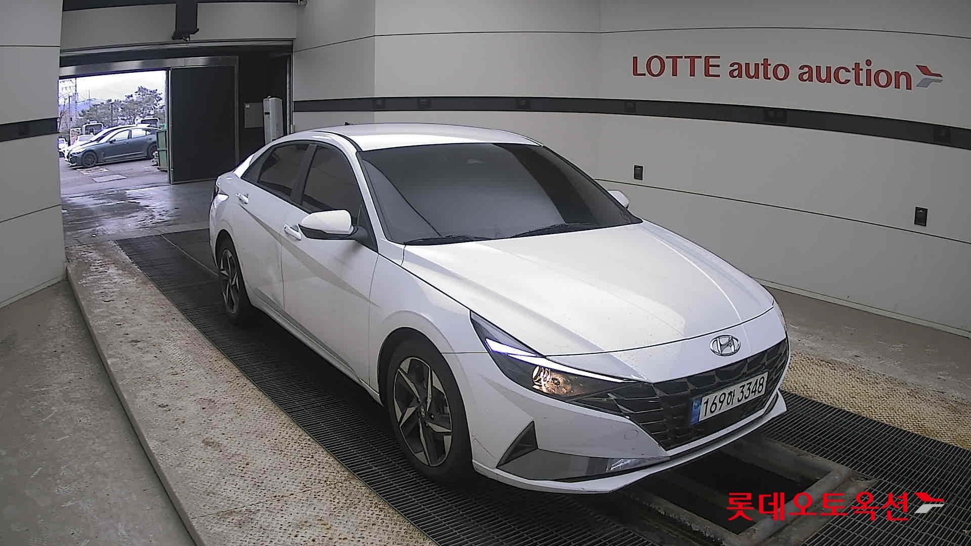 Hyundai Avante 2022 Polar White из Кореи, фото 2