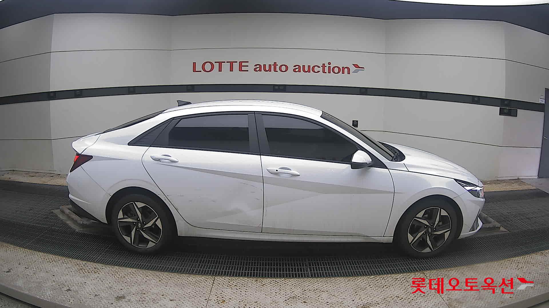 Hyundai Avante 2022 Polar White из Кореи, фото 3